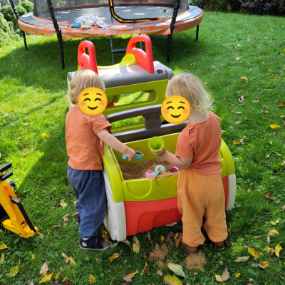 im Garten spielen